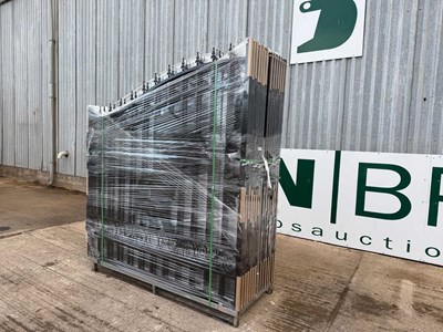 Unused 14' Bi-Parting Gates Centre Height 2300mm Outside Height 1820mm (Horse Design) (1 Pair)