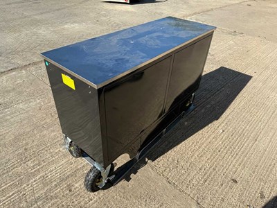Unused 4.5Ft Mobile Tool Chest, Rubber Wheels, 2 Cabinet, 7 Drawers