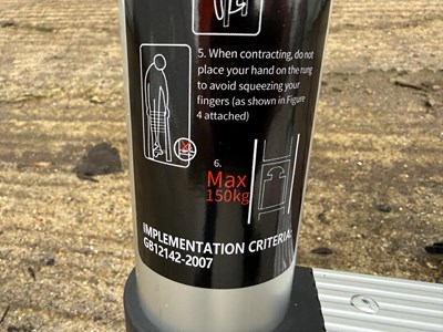 Unused 2.9M Telescopic 10 Rung Ladder 150KG