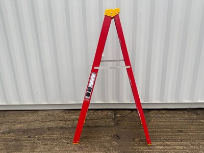 Unused 6Ft Fibre 5 Rung Ladder 150KG (Red)