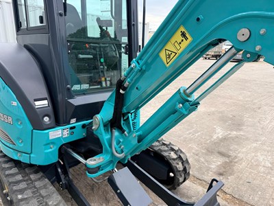 Lot Unused 2024 Kobelco SK25SR Mini Excavator, Blade, Hydraulic Quick Hitch Rubber Tracks, Piped, LED Lights, Warning Beacons, Suspension Seat