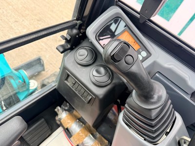 Lot Unused 2024 Kobelco SK25SR Mini Excavator, Blade, Hydraulic Quick Hitch Rubber Tracks, Piped, LED Lights, Warning Beacons, Suspension Seat