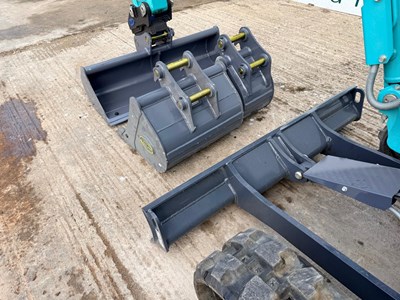 Lot Unused 2024 Kobelco SK25SR Mini Excavator, Blade, Hydraulic Quick Hitch Rubber Tracks, Piped, LED Lights, Warning Beacons, Suspension Seat
