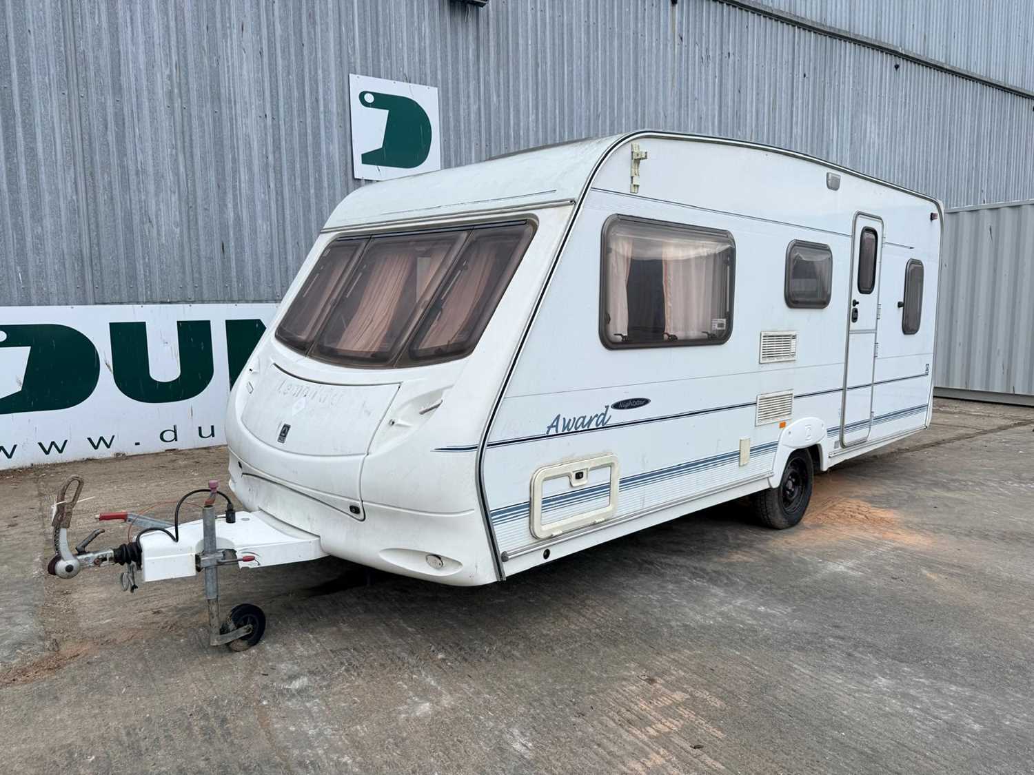 Lot ACE Award 5 Birth Single Axle Caravan Comes With Awning & Some Accessories