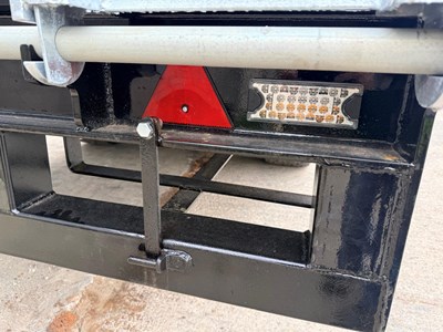 Lot 2026 30Ft M4 Tri Axle Trailer 18T, Hydraulic Beaver Tail, Flotation Tyres, Air & Oil Brakes, Side Locker, LED Lights, Rear Beacon, Chain Well, Galvanised Side Rails, Extra Tie Down Points