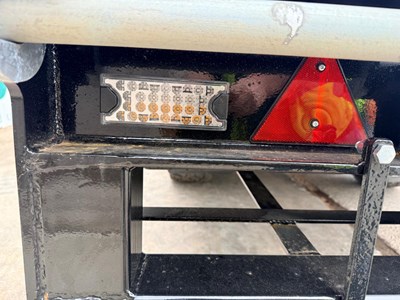 Lot 2026 30Ft M4 Tri Axle Trailer 18T, Hydraulic Beaver Tail, Flotation Tyres, Air & Oil Brakes, Side Locker, LED Lights, Rear Beacon, Chain Well, Galvanised Side Rails, Extra Tie Down Points