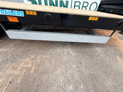 Lot 2026 30Ft M4 Tri Axle Trailer 18T, Hydraulic Beaver Tail, Flotation Tyres, Air & Oil Brakes, Side Locker, LED Lights, Rear Beacon, Chain Well, Galvanised Side Rails, Extra Tie Down Points