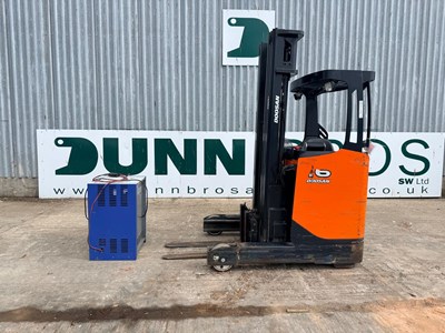 Lot 2014 Doosan Aisle Truck BR16JW-7 With Charger