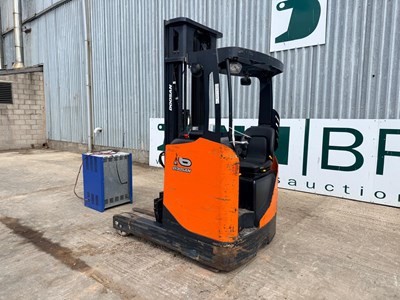Lot 2014 Doosan Aisle Truck BR16JW-7 With Charger