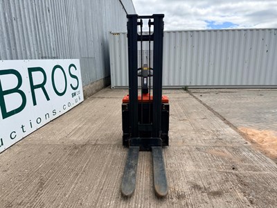 Lot Record Pallet Stacker Truck 1 Ton Comes With Charger