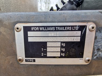 Lot 78 - 1998 Ifor Williams HB510R Twin Axle Horse Box Trailer, Front & Rear Loading Ramp